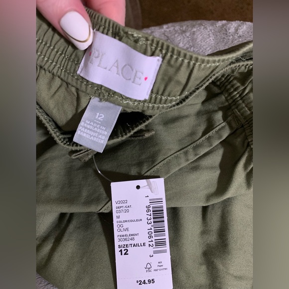 SOLD.         NEW WITH TAGS!!!!!
CHILDRENS PLACE GIRLS CLOTHES!!!!!
SIZES 10/12 - Picture 10 of 16